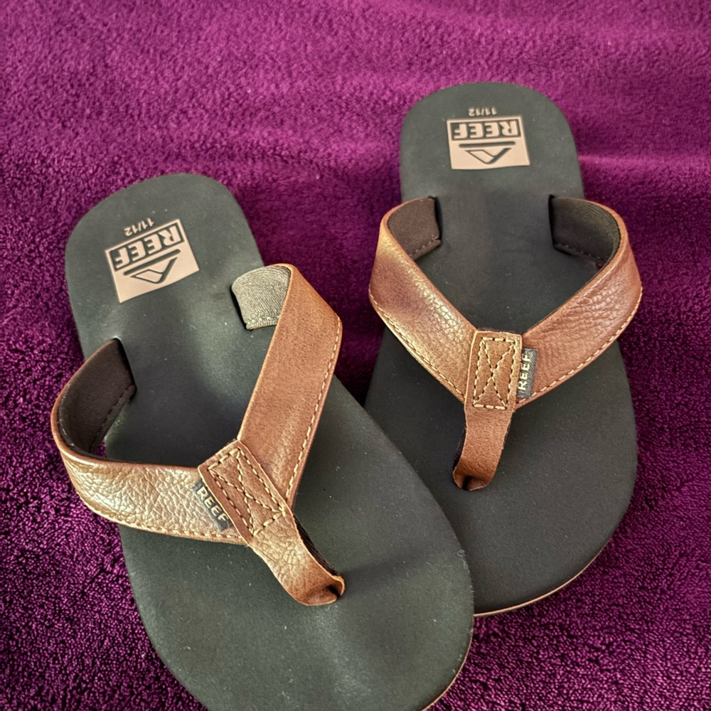 Reef Leather Brown and Black Sandals
